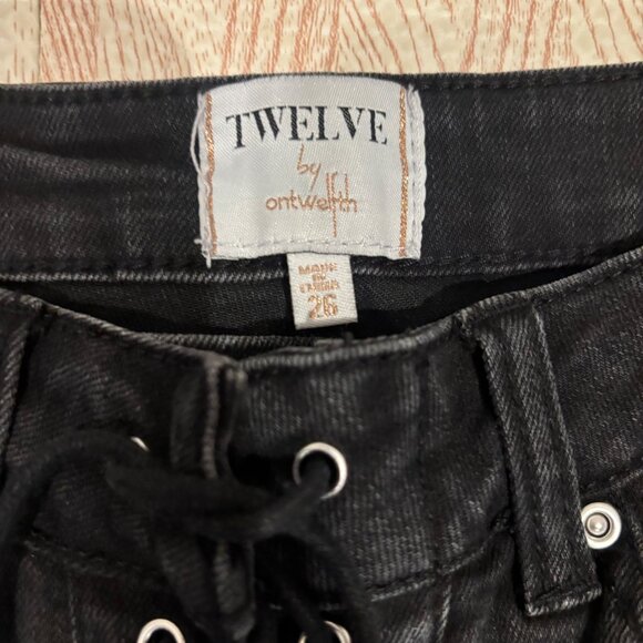Twelve by Ontwelfth Lace-Up Flare Jeans Size 26 - Picture 4 of 11